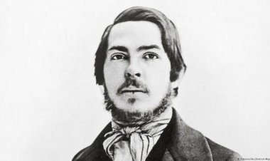 பாட்டாளி வர்க்க ஆசான் மார்க்சின் நண்பர்  ஏங்கெல்ஸின் பிறந்த நாளில் மார்க்சியத்தை உயர்த்திப் பிடிப்போம்!