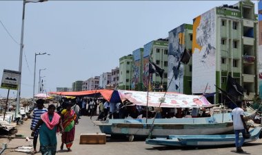 `சி.எம்., மந்திரி வீட்டுக்கு ஃப்ரெஷ் மீன் வேண்டும்; மீனவர் நலன்..?” - கொந்தளிக்கும் நொச்சிக்குப்பம்