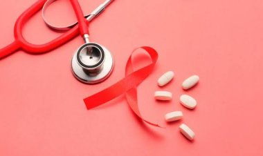 எய்ட்ஸ் கட்டுப்பாட்டு திட்டம் தனியார் மயமாக்குவதை கைவிட கோரி ஆர்ப்பாட்டம்