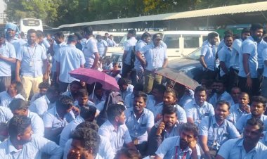 வேலை கேட்டு சாம்சங் ஆலைக்கு போகும் தொழிலாளர்களுக்கு வேலை கொடுக்க அரசே தலையிடு!