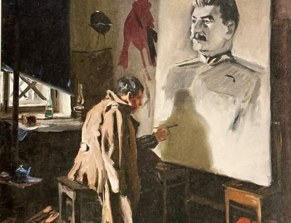 ஸ்டாலின் ஆட்சியில் நிறுவப்பட்ட சோசலிச கட்டுமானங்கள்