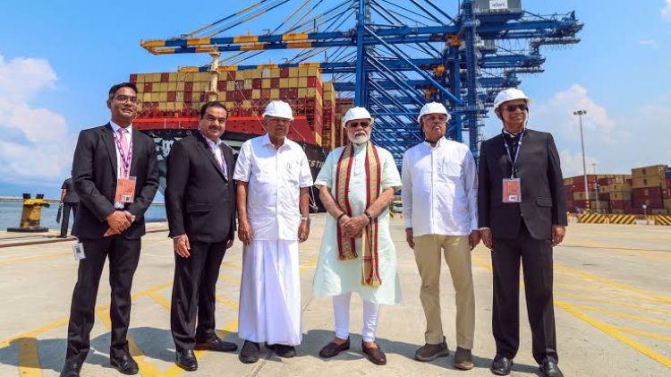 விழிஞ்சம் துறைமுகம்: புதிய காலனிய சேவையில் அதானியுடன் தோள்சேர்ந்துள்ள கேரள சிபிஎம் அரசு