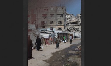 காசாவின் அழிவு: இஸ்ரேலின் இரண்டு ஆண்டுகாலத் தாக்குதல்