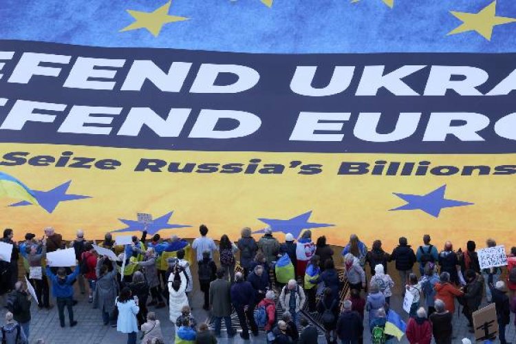 நூற்றுக்கணக்கான பில்லியன் ரஷ்ய நிதியை காலவரையின்றி முடக்க ஐரோப்பிய ஒன்றியம் முடிவு