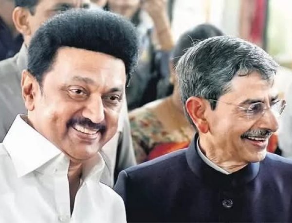 மு.க.ஸ்டாலின்- எடப்பாடி இருவருமே பாஜகவின் அடிமைகளே!