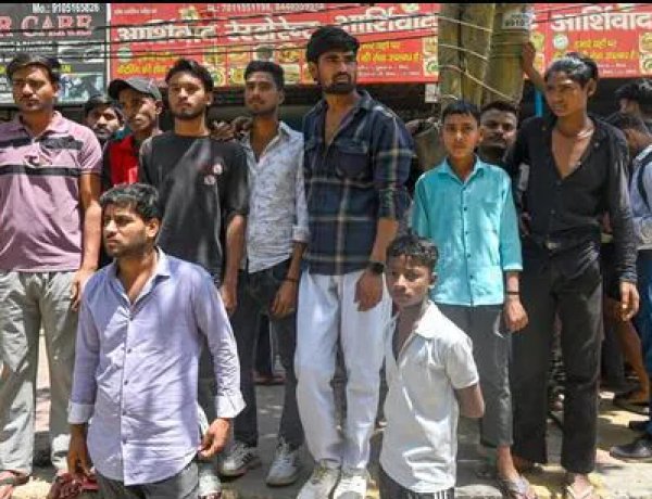 இந்தியாவில் தொழிற்சாலை தொழிலாளி ஒருவர் எவ்வளவு சம்பாதிக்கிறார்?