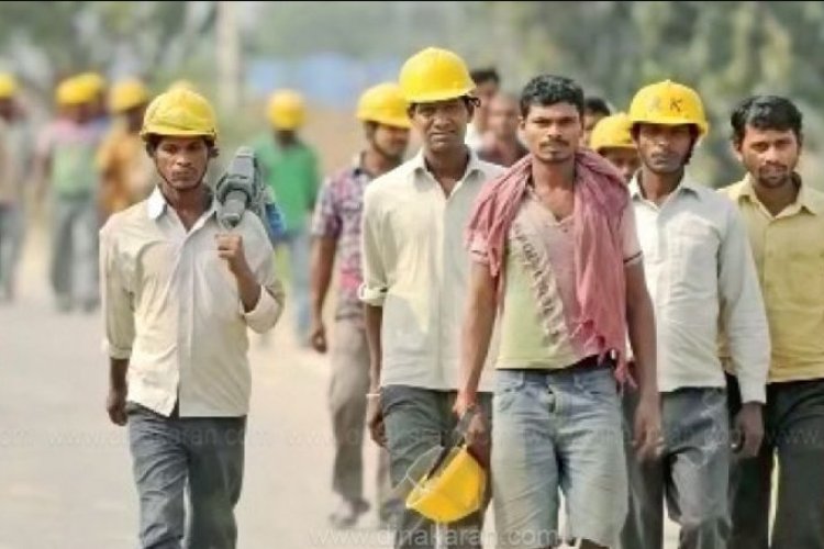 SIR, NRC, நான்கு தொழிலாளர் சட்டங்கள்: உழைக்கும் வர்க்கத்தை நாடற்றவர்களாக்கும் திட்டமா?