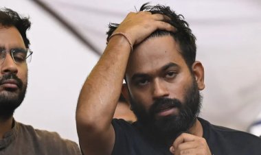 அபிஜீத் தீப்கேவின் அரசியல் தொடர்புகளும் நிலைப்பாடுகளின் பின்புலமும் என்ன?