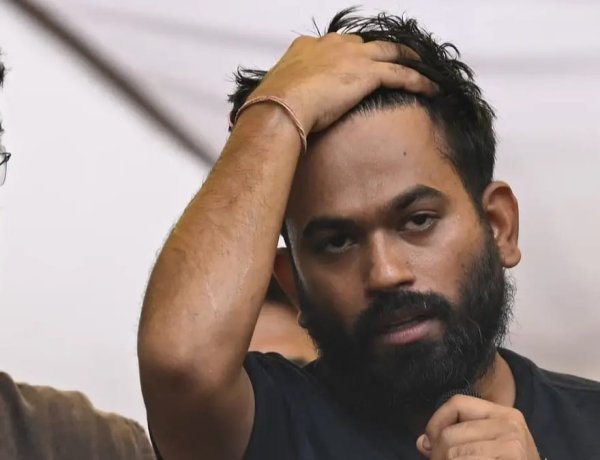 அபிஜீத் தீப்கேவின் அரசியல் தொடர்புகளும் நிலைப்பாடுகளின் பின்புலமும் என்ன?