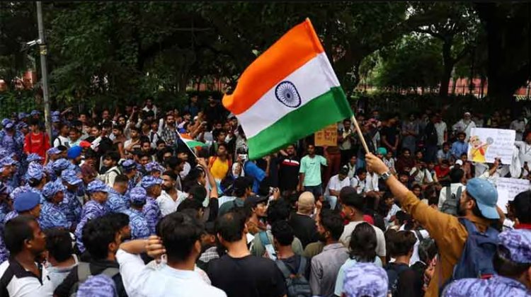 பட்டப்படிப்புப் பொறி: வேலை இல்லாத கடன் சுமையாக மாறும் கல்வி