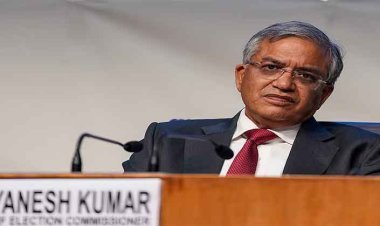 தலைமைத் தேர்தல் ஆணையர் பதவியில் நீடிப்பதற்கு எவ்வித நெறியும் உரிமையும் இல்லை