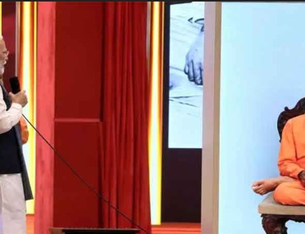 பெருமிதப் போலிப் பிரமை: 33 ஆண்டுகளுக்கு முன்பு மறைந்த சுவாமி சின்மயானந்தாவுடன் பிரதமரின் உரையாடல்